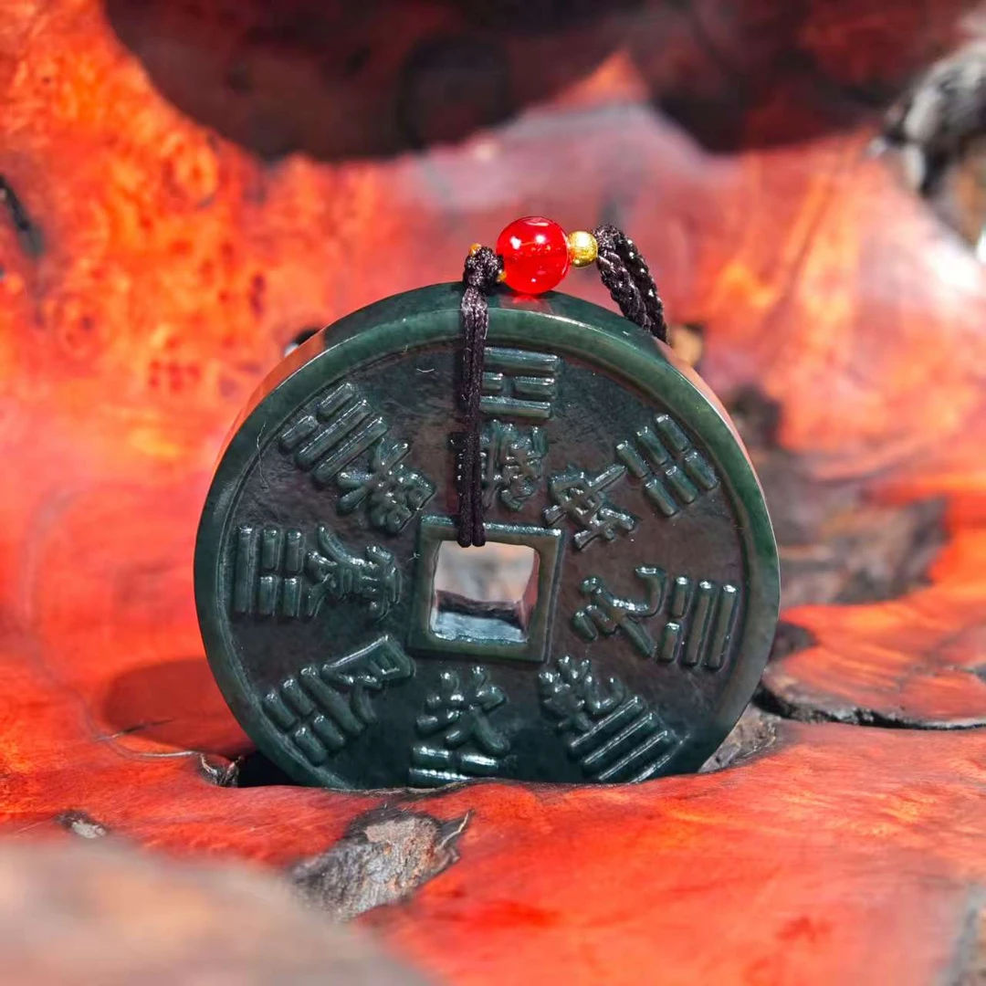 天然和田玉山鬼花钱吊坠多样性发其一