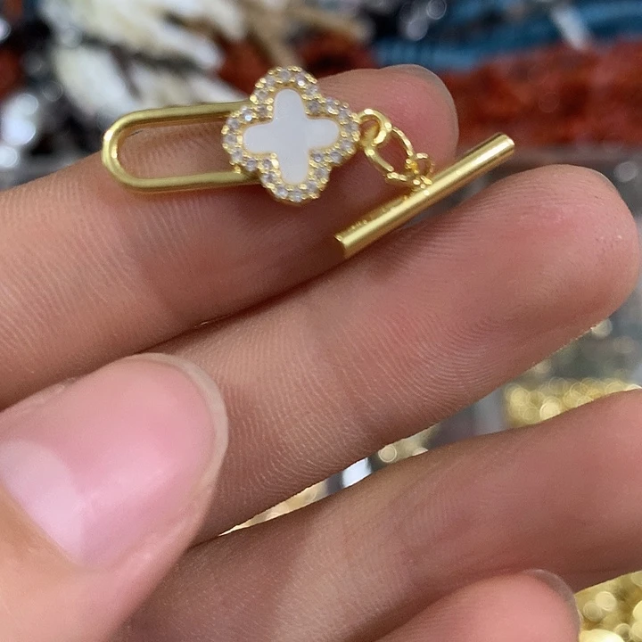 2个四叶草ot扣头金色