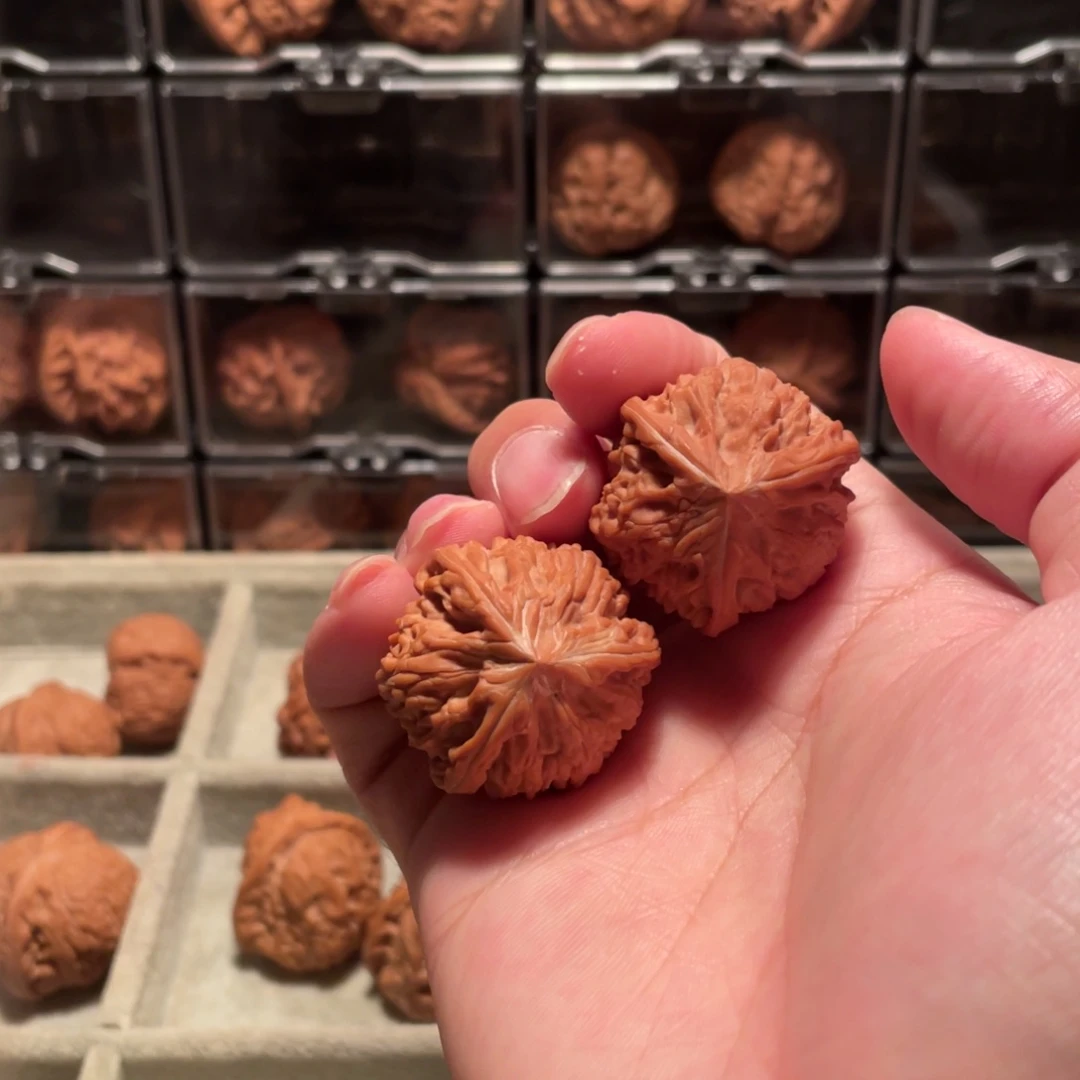 D***＊文玩核桃吊坠文山