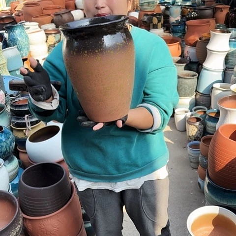 口20高29瑕疵一个。