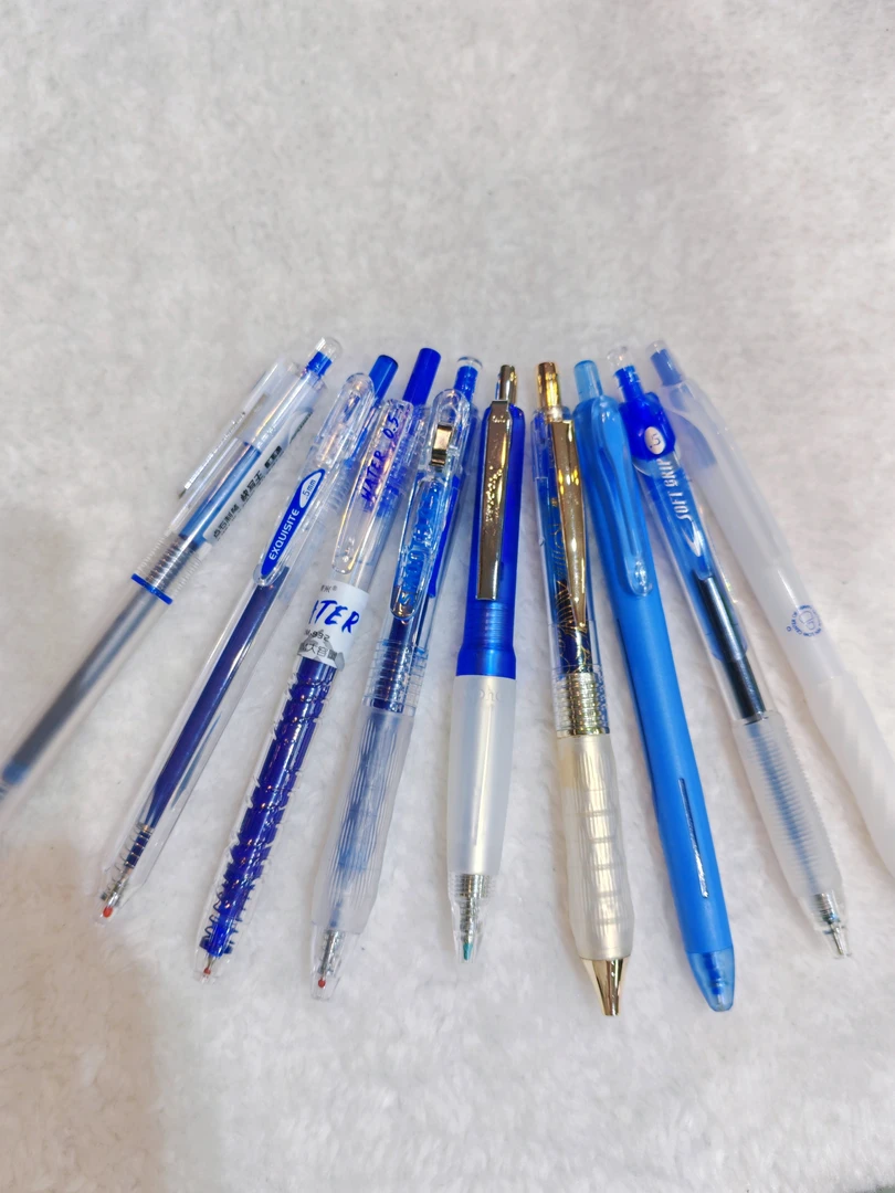 326蓝色品牌中性笔组合，掉蜂蜡不售后，介意勿拍