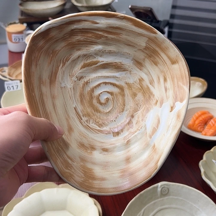 黄***呆瓷三足手刷纹碗123456