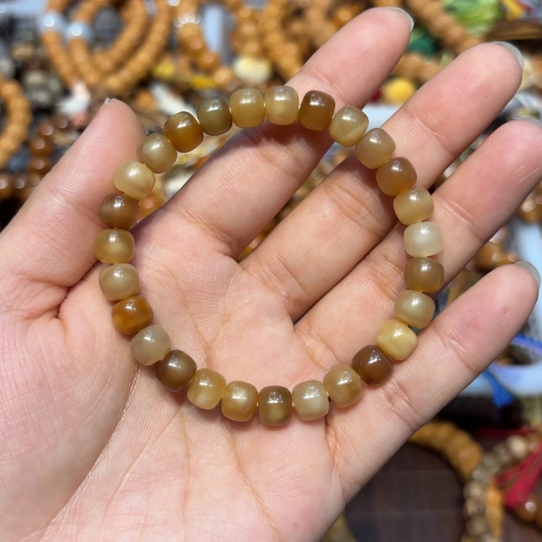 吊坠白玉菩提卡8玉化龙脊菩提