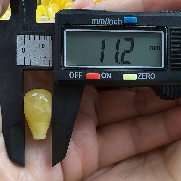 蜜蜡未镶嵌裸石25杂