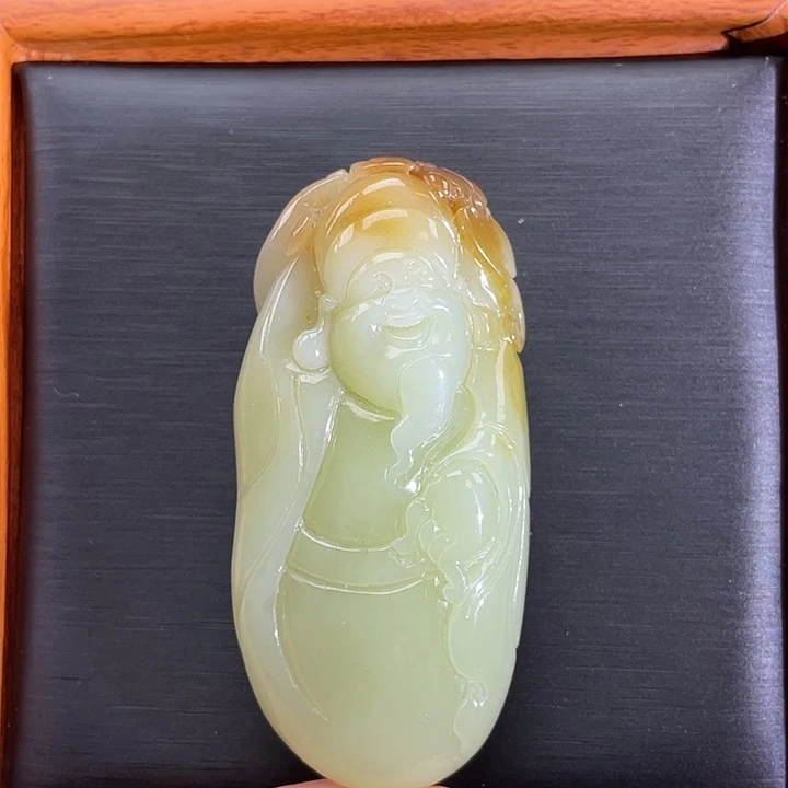 和田玉未镶嵌把件（新疆且末金山）