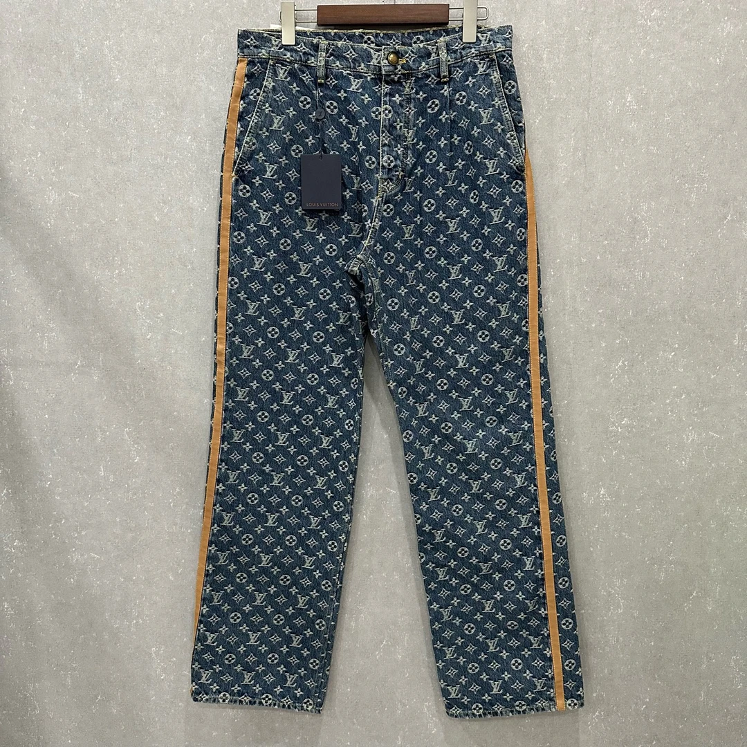 未使用 LouisVuitton/路易威登 满印皮牌侧皮条牛仔裤31码/006288