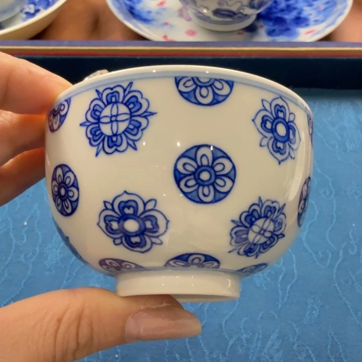 景德镇陶瓷品茶杯