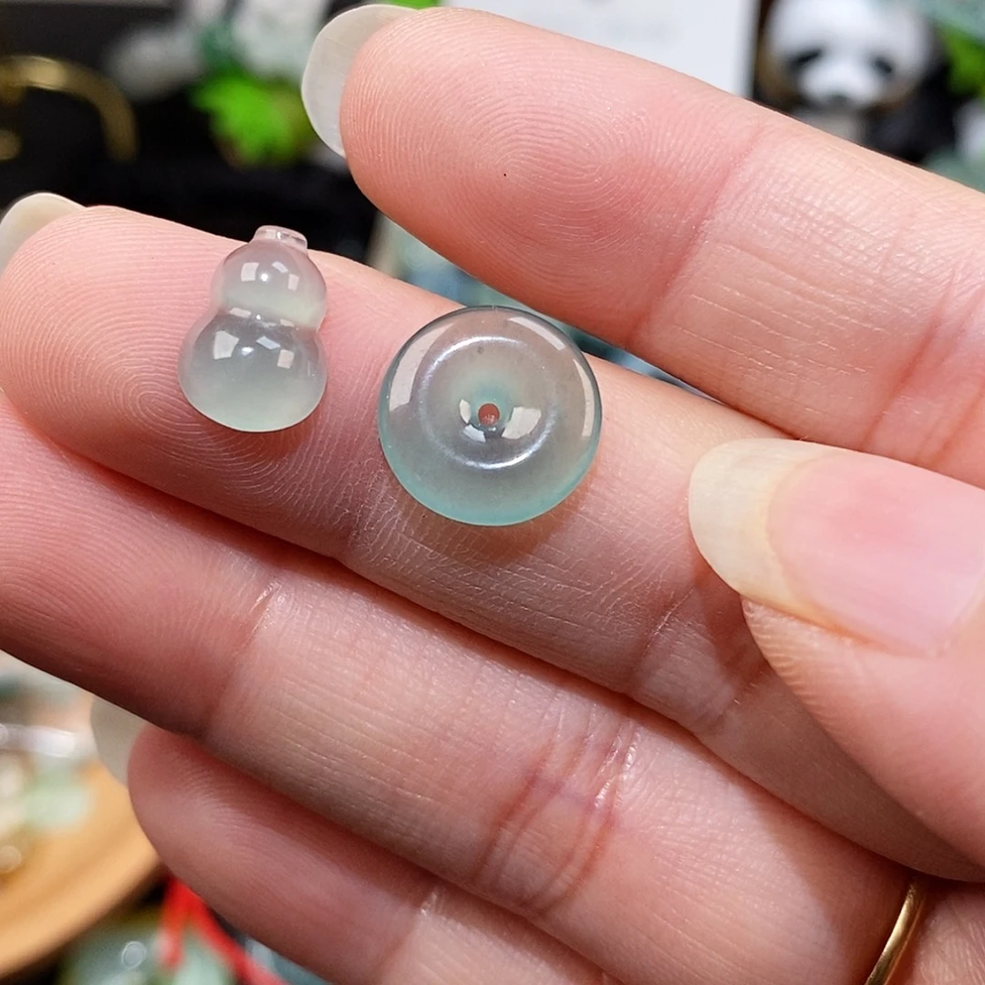 翡翠未镶嵌颈饰平安扣葫芦