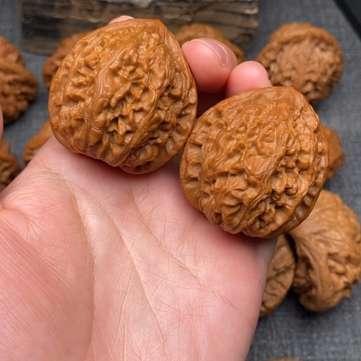 文玩核桃吊坠尺寸39牡丹纹