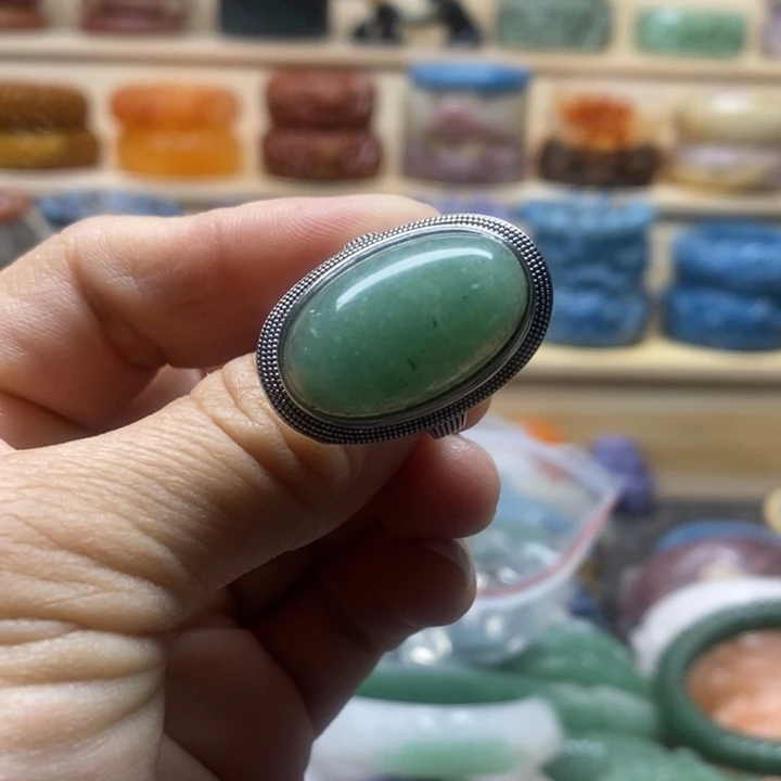 未镶嵌手镯石英质玉