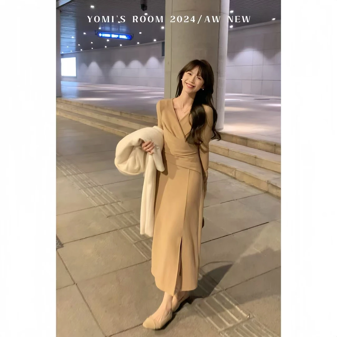 【现货】YOMI小个子定制【赫本遐想】V领百搭显瘦高级感连衣裙女冬季