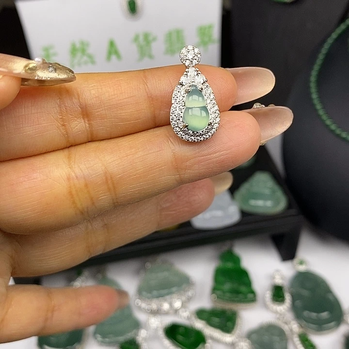 翡翠未镶嵌耳饰翡翠未镶嵌挂件