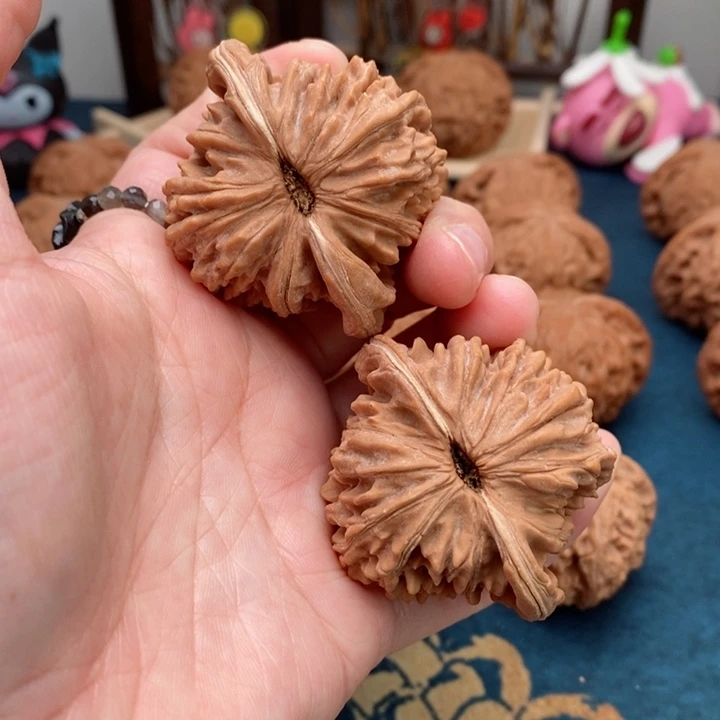 文玩核桃把件四座楼47