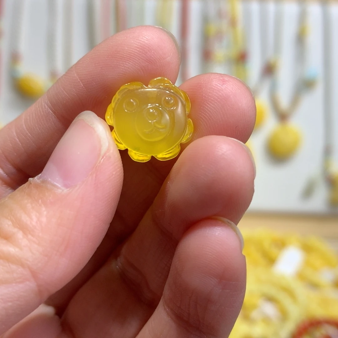 琥珀未镶嵌裸石配饰