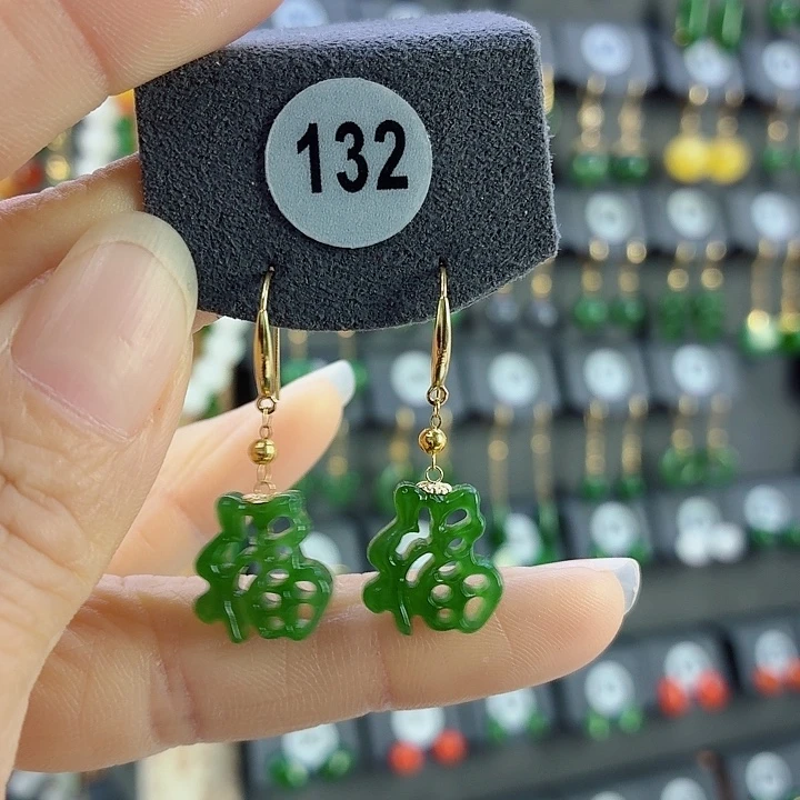 和田玉18K金镶嵌耳饰