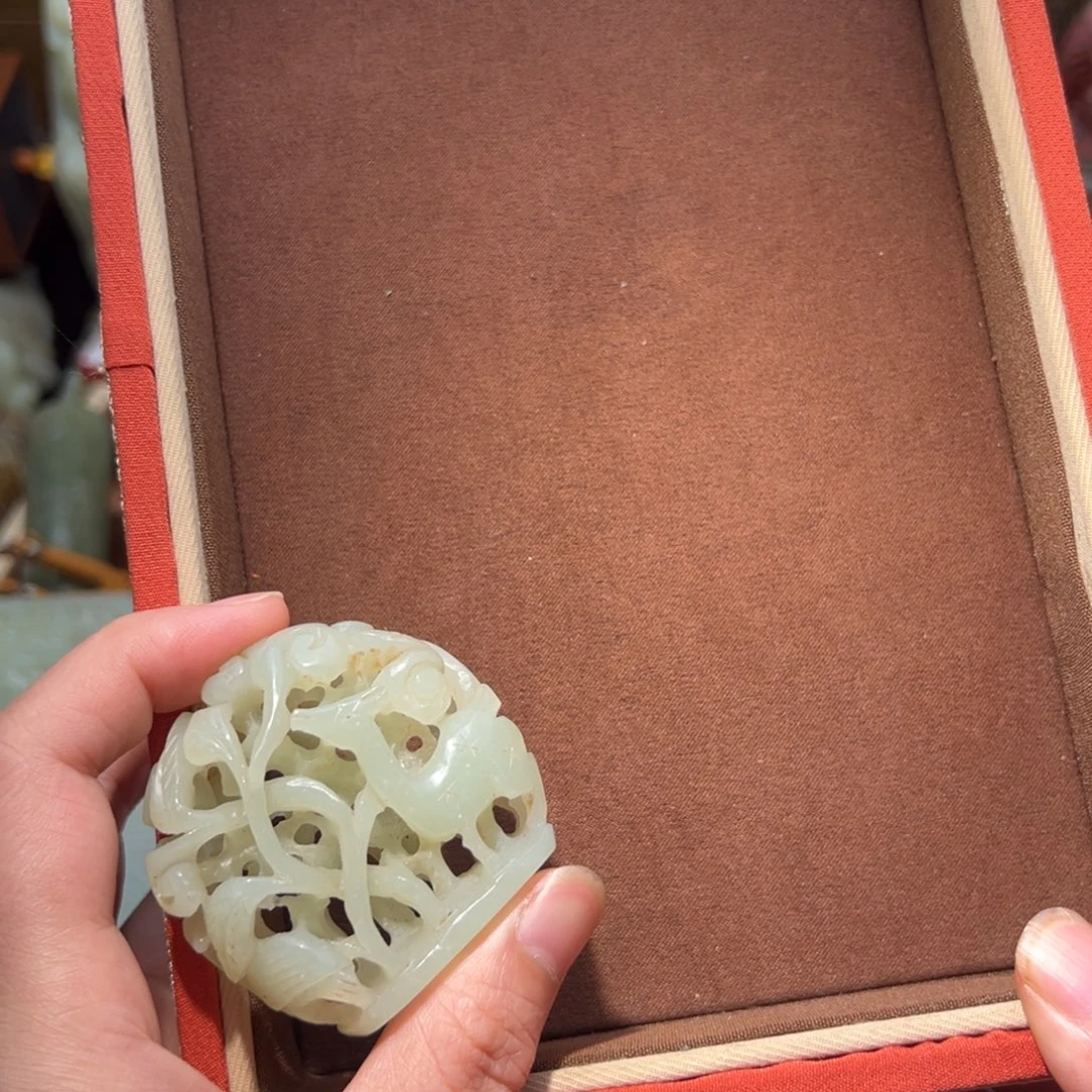 石***1瓷片和和田田镂空闪福利