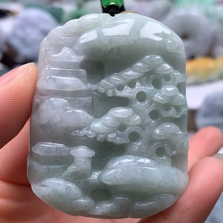 翡翠未镶嵌颈饰山水福利卡厚12+