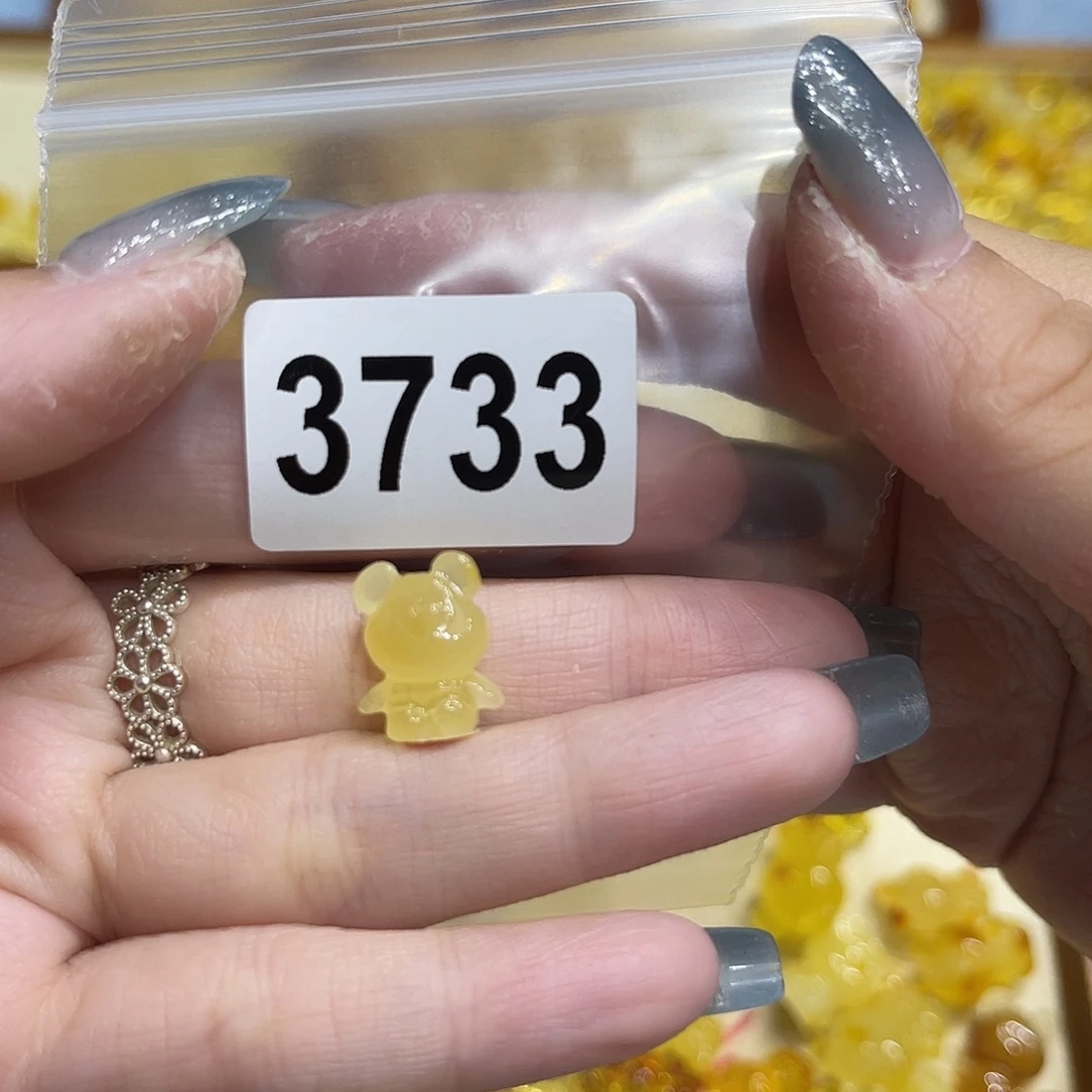 琥珀颈饰未镶嵌蜜蜡