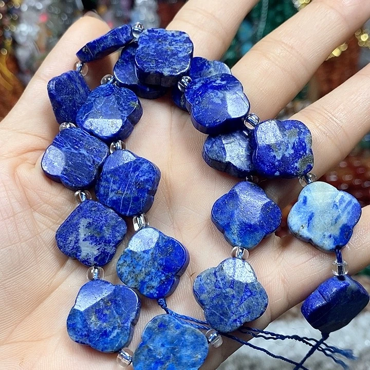 玛瑙/玉髓未镶嵌珠宝半成品亏米出：天然青金切面四叶草卡17-18mm