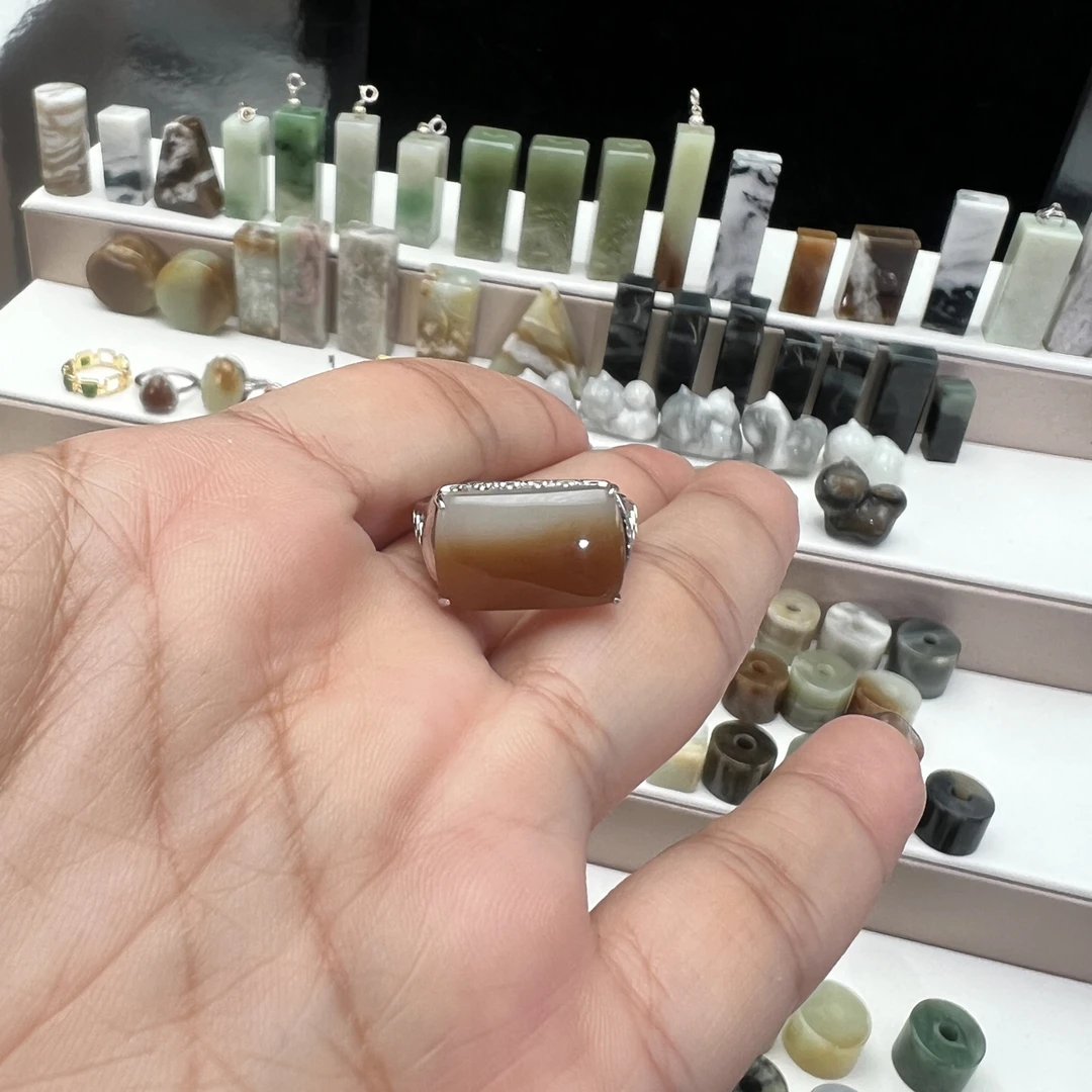 和田玉糖白镶嵌戒指