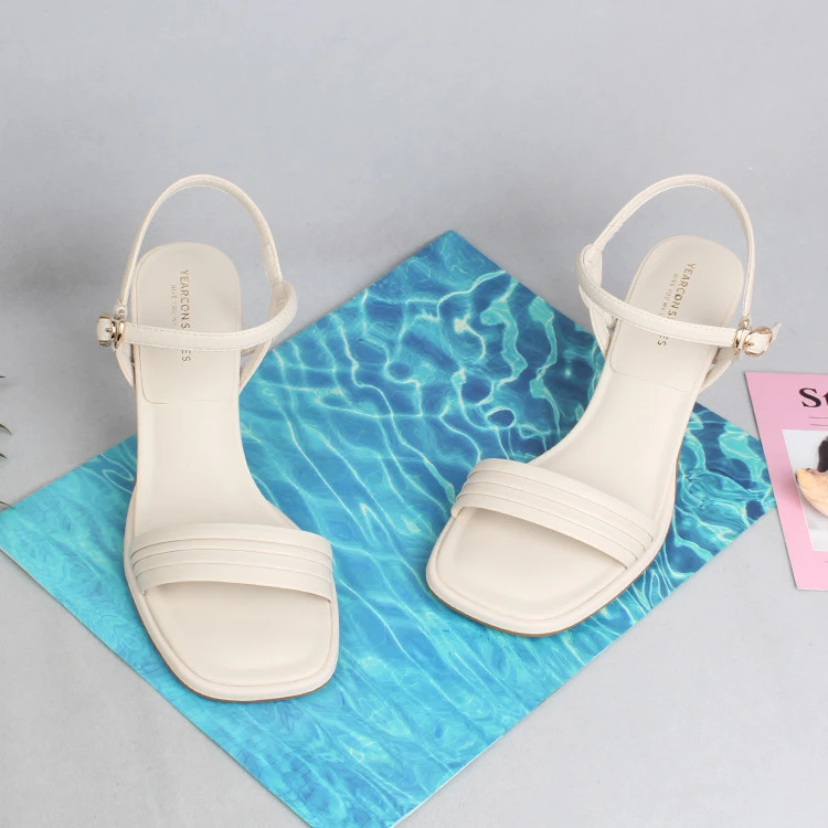 意尔康女鞋时装凉鞋一字扣百搭中跟粗跟休闲夏季防滑00666U