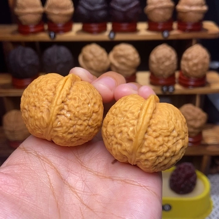 文玩核桃吊坠小*石奎元宝999