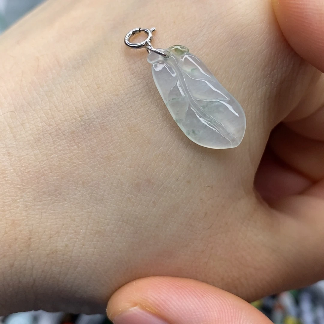 翡翠未镶嵌颈饰白菜