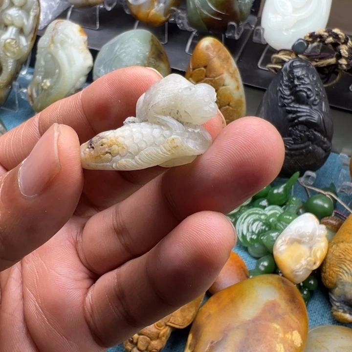 和田玉未镶嵌挂件