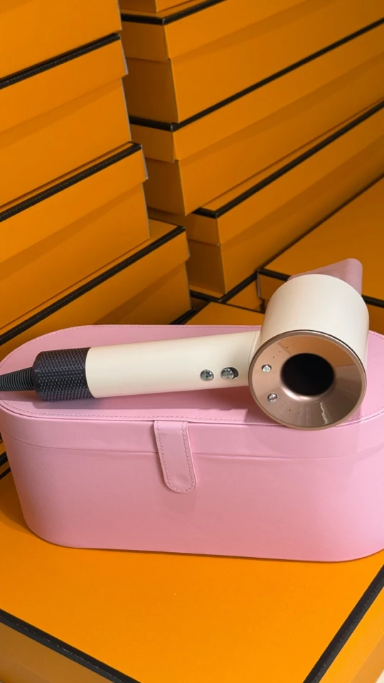 粉色吹风机超大功率