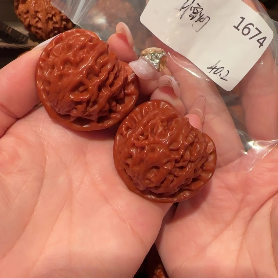 等***黑吊坠文玩核桃玉化宫灯40精品1674