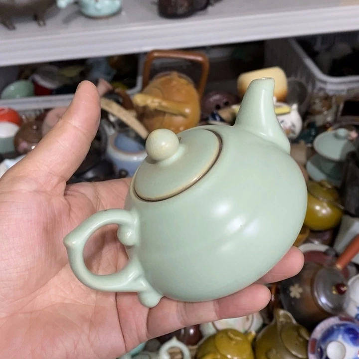 陶瓷艺术品及陶瓷壶