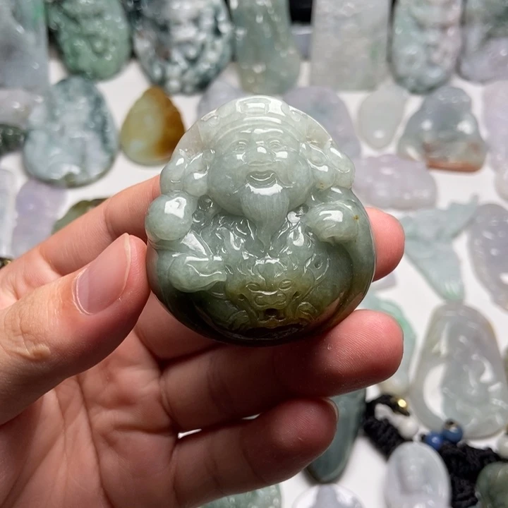 翡翠未镶嵌颈饰财爷68