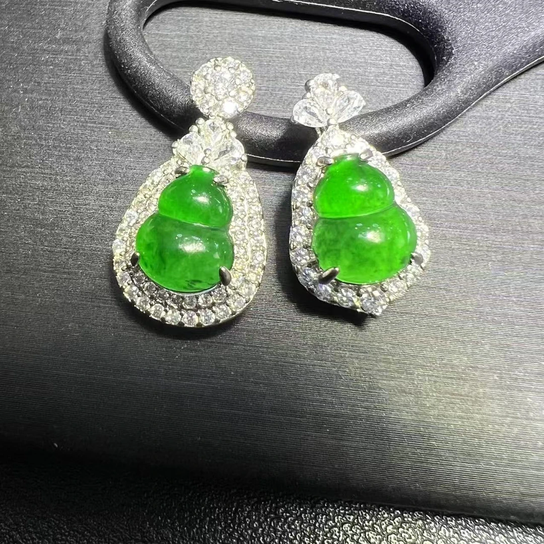 面面来财珠宝AT5322-A货翡翠满绿葫芦-配麻花链-多样性发其一