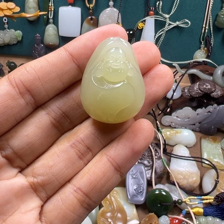 颈饰未镶嵌和田玉