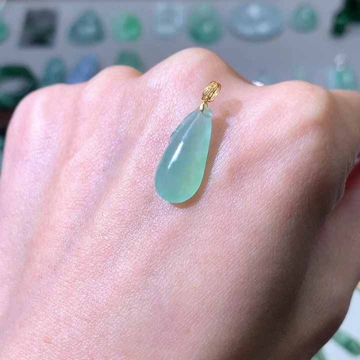 翡翠颈饰18K金镶嵌福瓜