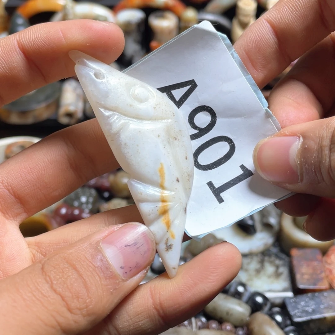 和田玉（糖玉）挂件未镶嵌