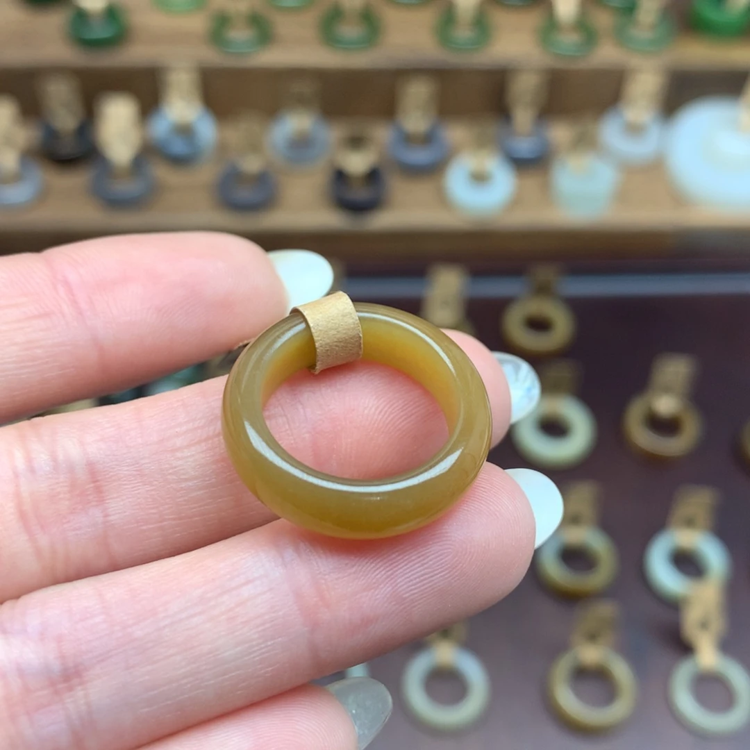 和田玉戒指未镶嵌