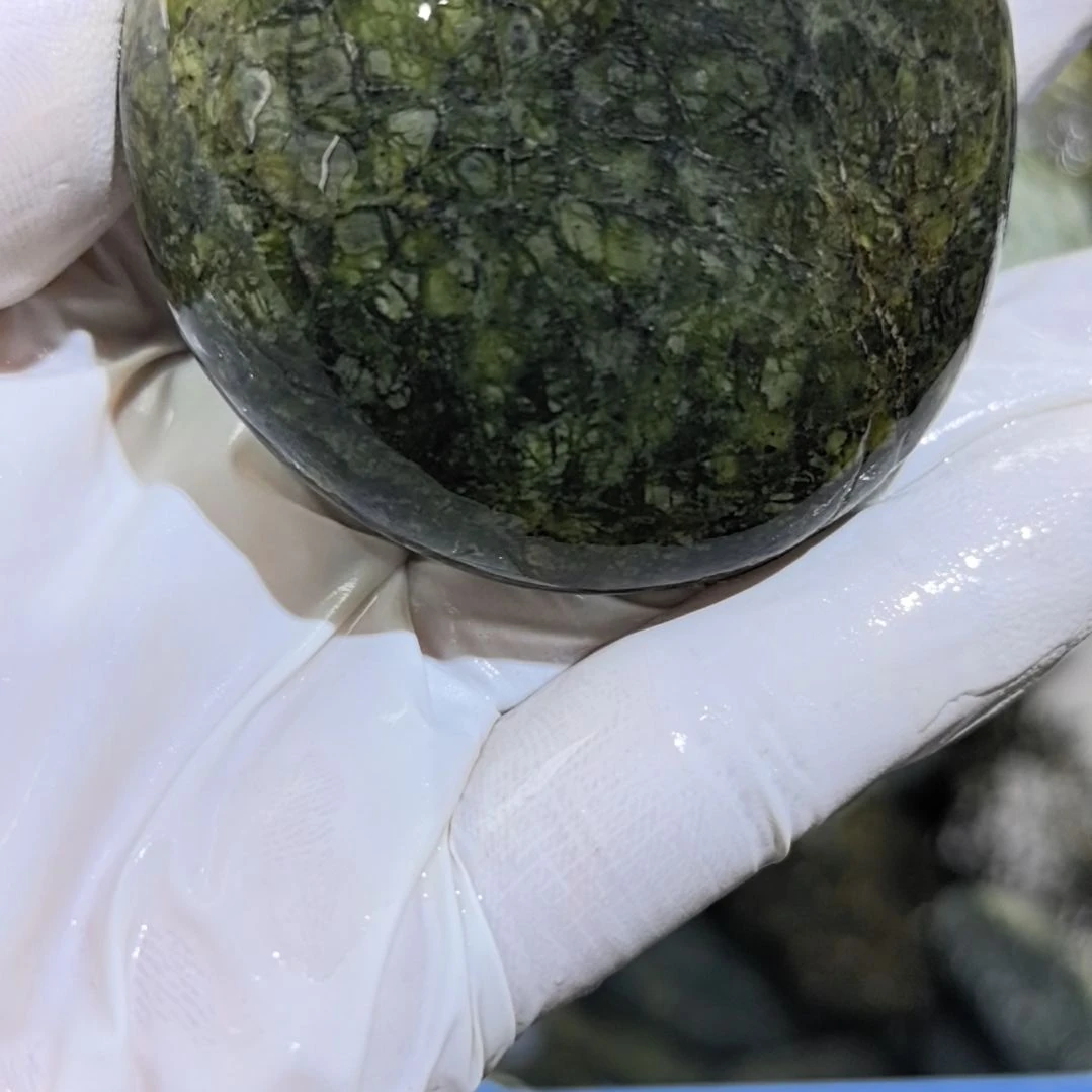 轻***舟藏玉药王石原石一个