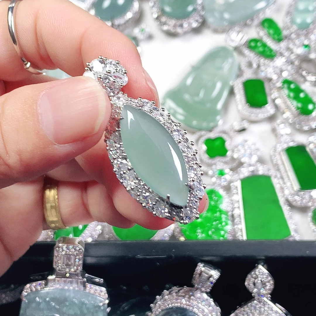 翡翠未镶嵌吊坠(不含链)