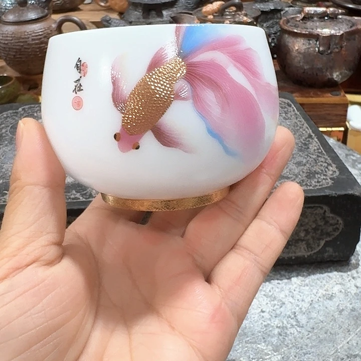 主人杯一个，瓷。。。