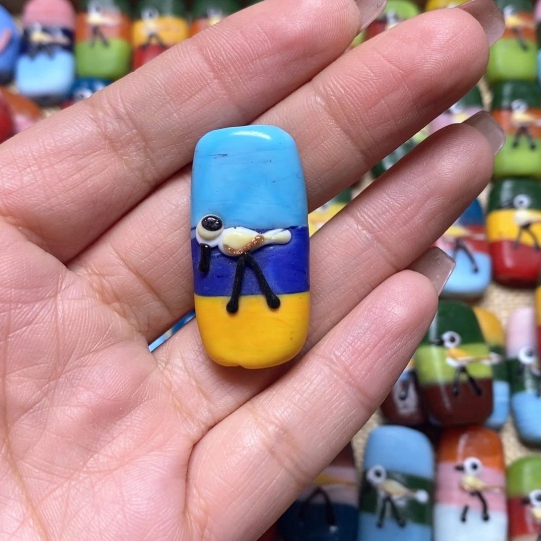 琉璃颈饰印度尼西亚鸟牌