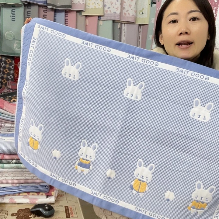 棉特价促销兰色大兔子