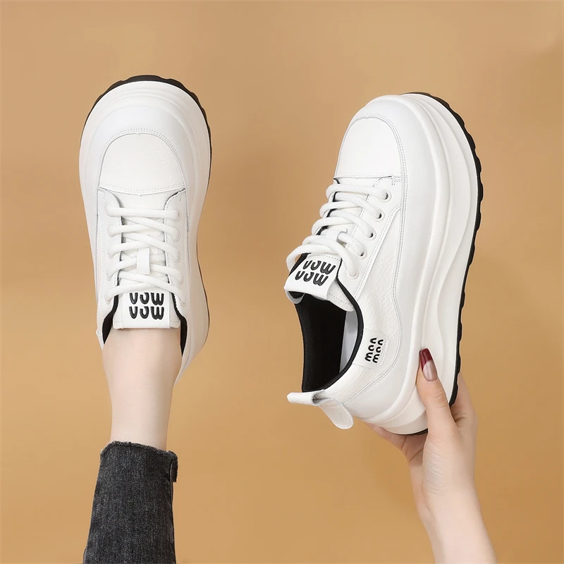 2025新款厚底春秋舒适轻便小白鞋运动增高百搭休闲板鞋韩版单鞋