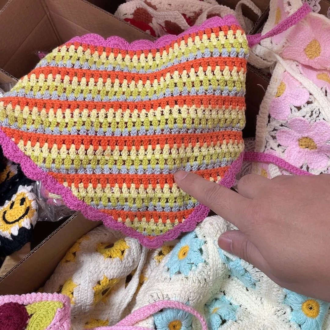 布艺非金属 水波纹玫红色头巾