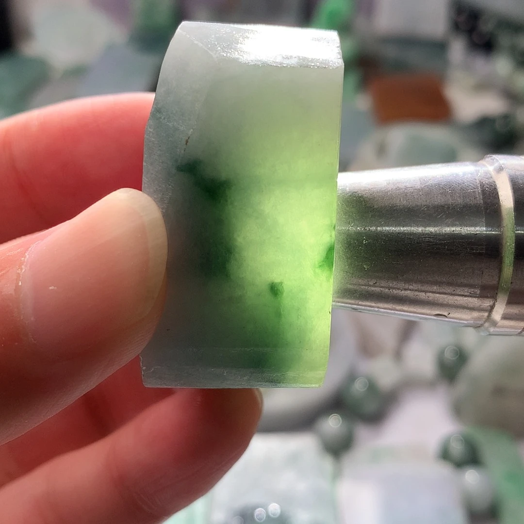 翡翠散珠翡翠原石片料
