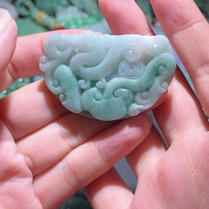 颈饰未镶嵌翡翠天