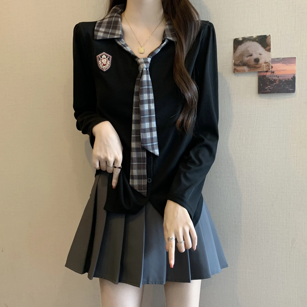 大码女装遮肉显瘦正肩长袖衬衫春季胖MM学院风领带短款打底衫上衣