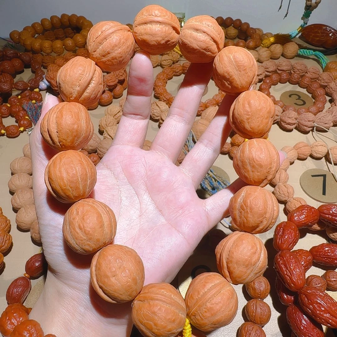 文玩核桃吊坠舍利手持