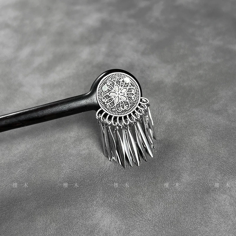 太阳苗疆。汉服头饰发簪新中式盘发发钗步摇流苏簪子女古风马面裙