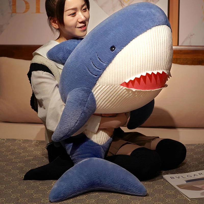可爱多功能玩偶毛绒玩具卡通夹腿长条睡觉抱枕大鲨鱼公仔柔软PP棉
